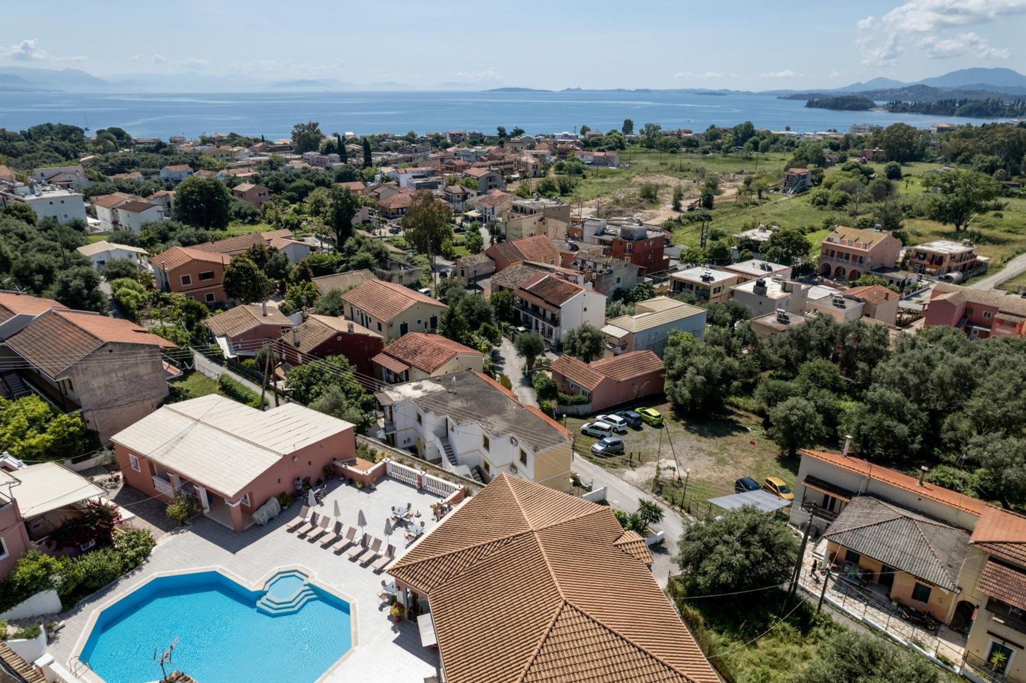 Paradiso Hotel Sea View And Pool Suites Ipsos Corfu Buitenkant foto